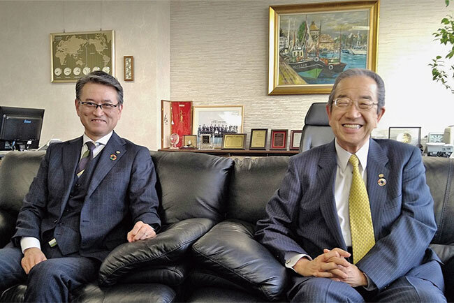 北海産業の伊藤光雄社長（右）と恵木寛治専務（左）